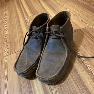 Clarks wallabee boot chukka beeswax leather - in good shape.